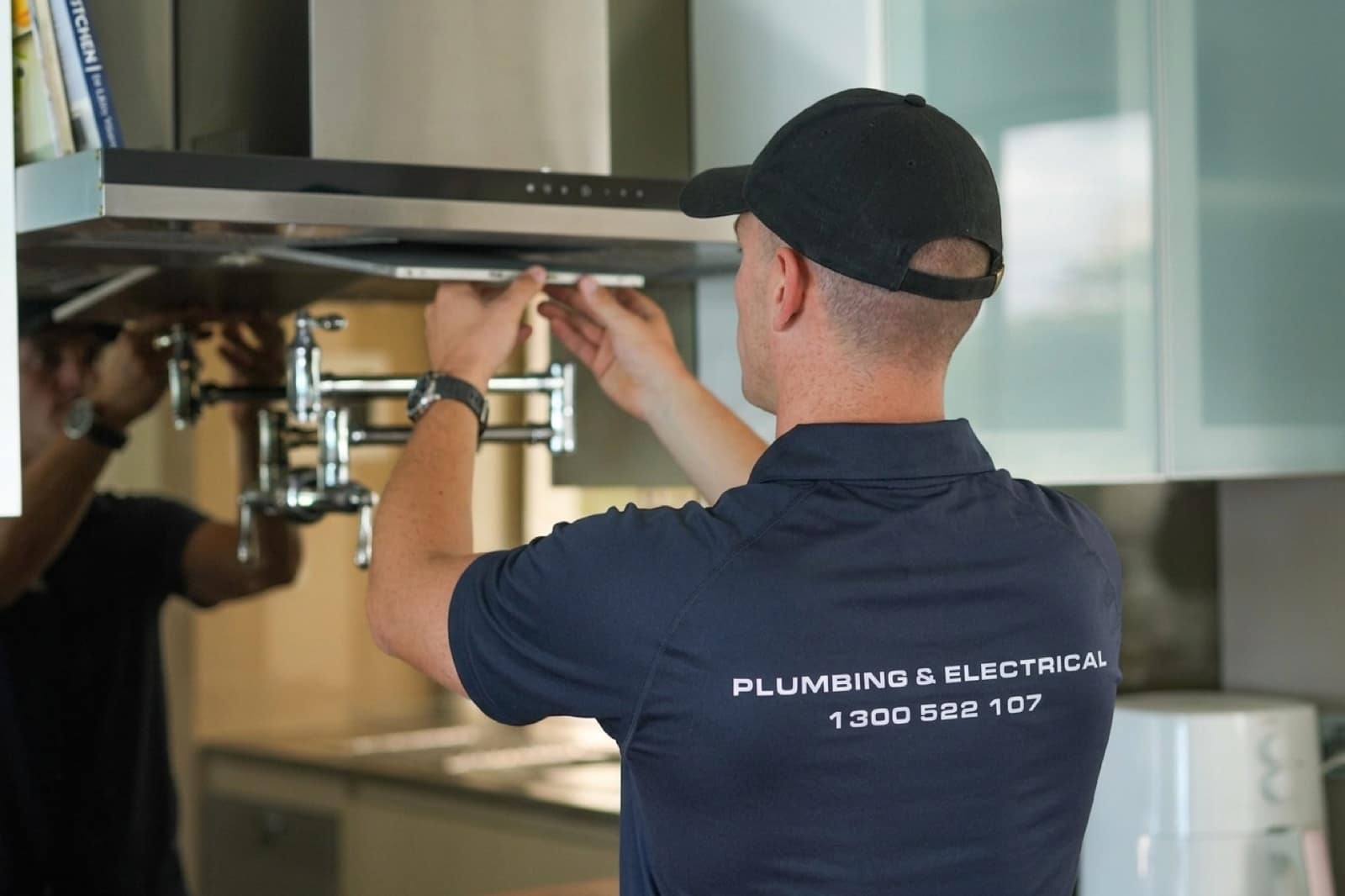 Outdoor lights being installed on a Gold Coast home